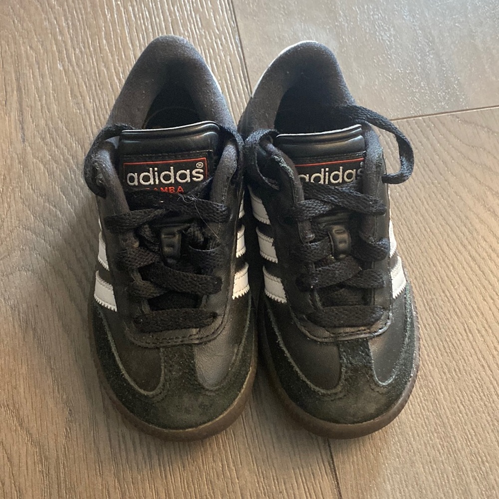 Toddler boy Adidas. Great condition. Pet and smoke free home.